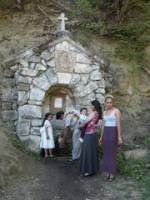 Plifldszenkereszt Lourdes-i barlang