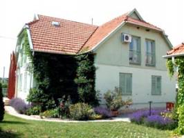 R�v Apartman