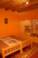 Holdf�ny �d�l�tanya