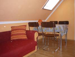 Andrea Vend�gh�z