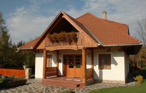 Tr�fe�s Vend�gh�z Telkib�nya