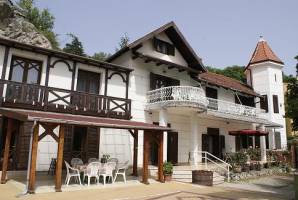 Valcsics Villa Panzi�