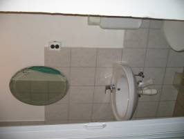 B�tasz�k-sz�ll�s-t�ristah�z