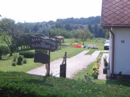 Nika Vend�gh�z az �rs�gben