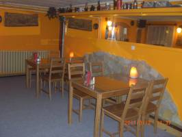 Erzs�bet Vend�gl� �s Vend�gh�z