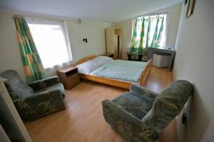 Admir�lis �tterem �s Panzi�