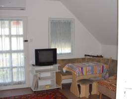 N�meth Vend�gh�z