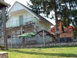 N�meth Vend�gh�z