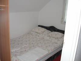 N�meth Vend�gh�z