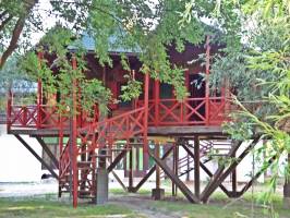 K�r�s - toroki Kemping �s Fah�zak