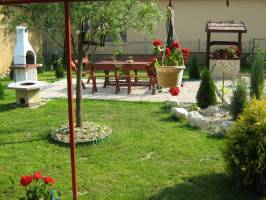 Ak�cos Vend�gh�z