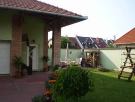 Katica Vend�gh�z