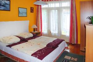 FO-15 :Kedvez� �r� 4-5-6 f�s nyaral�h�z Fony�don a Balatonn�l