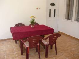 FO-120: Kedvez� �r�, strandk�zeli 5-6-7 f�s �n�ll� nyaral�h�z Fony�don a Balatonn�l