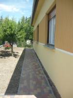 FO-120: Kedvez� �r�, strandk�zeli 5-6-7 f�s �n�ll� nyaral�h�z Fony�don a Balatonn�l