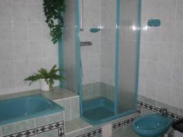 FO-140: �sz�medenc�s, �j�p�t�s�, 6 f�s apartman Fony�don  a Balatonn�l