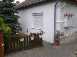 FO-364: Strandk�zeli  nyaral�h�z 4-5-6 f� r�sz�re Fony�don