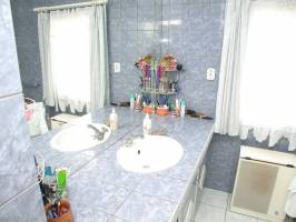 FO-364: Strandk�zeli  nyaral�h�z 4-5-6 f� r�sz�re Fony�don