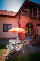 BO-02: Strandk�zeli 4-5 f�s nyaral�h�z Balatonbogl�ron WIFI-vel