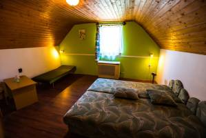 BO-03: Strandk�zeli 4 f�s apartman Balatonbogl�ron 100 m-re a szabadstrandt�l