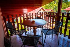 BO-03: Strandk�zeli 4 f�s apartman Balatonbogl�ron 100 m-re a szabadstrandt�l