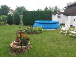 BO-78: K�nyelmesen berendezett 4 f�s nyaral�h�z medenc�vel