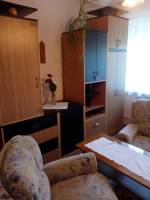 BO-78: K�nyelmesen berendezett 4 f�s nyaral�h�z medenc�vel