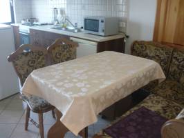 BO-42: �j�p�t�s�, sz�pen berendezett 6 f�s nyaral�h�zak Balatonbogl�ron