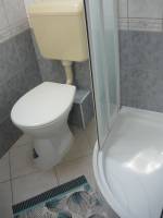 BO-42: �j�p�t�s�, sz�pen berendezett 6 f�s nyaral�h�zak Balatonbogl�ron