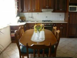 BO-44: Sz�pen berendezett 10-11 f�s nyaral�h�z Balatonbogl�ron