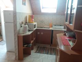 BO-77: Sz�pen berendezett apartman 4-5-6 f�re Balatonbogl�ron