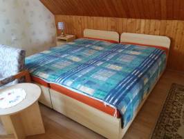 BO-77: Sz�pen berendezett apartman 4-5-6 f�re Balatonbogl�ron