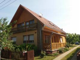 BO-77: Sz�pen berendezett apartman 4-5-6 f�re Balatonbogl�ron