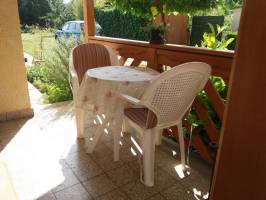 BO-76: �n�ll� kish�z 2 f�re Balatonbogl�ron 800 m�terre a strandt�l