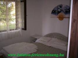 MA-01:T�gas 8 f�s �n�ll� nyaral�h�z Balatonm�riaf�rd�n