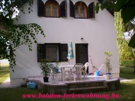 MA-01:T�gas 8 f�s �n�ll� nyaral�h�z Balatonm�riaf�rd�n