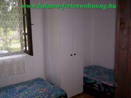 MA-01:T�gas 8 f�s �n�ll� nyaral�h�z Balatonm�riaf�rd�n