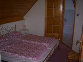 MA-01:T�gas 8 f�s �n�ll� nyaral�h�z Balatonm�riaf�rd�n