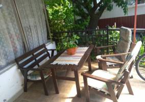 BO-85: Egyszer�en berendezett apartman 4-5 f� r�sz�re Balatonbogl�ron