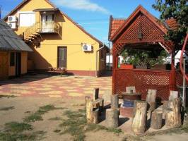 Kontra - Madarasi lak�s