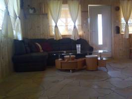 K�r�s-parti vend�gh�zak