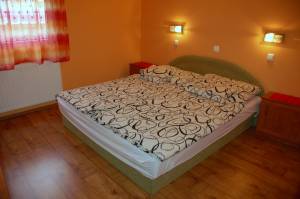 Laci Apartmanh�z