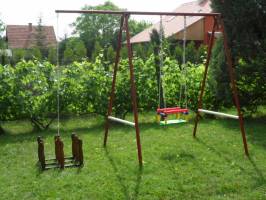 Picike nev� nyaral� kiad�