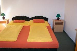 Friesz Apartmanh�z