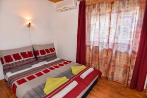 Holdf�ny Apartmanh�z