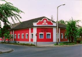 V�r�ssipka Hotel