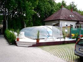 Medenc�s Balatonbogl�ri apartmanok