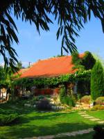 Aralica Paraszth�z