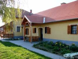 Benk� Vend�gh�z