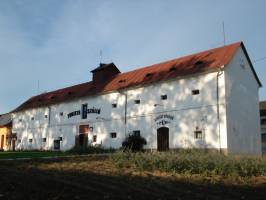 TURISTASZ�LL�